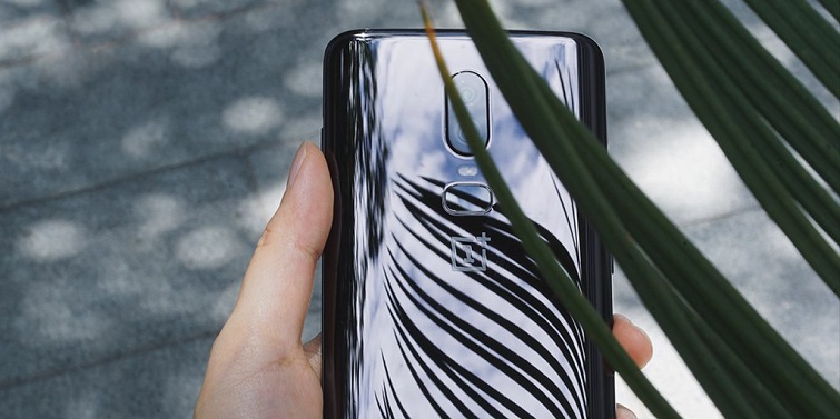 [Updated] OnePlus 6 adaptive brightness feature causes screen flickering, some users say