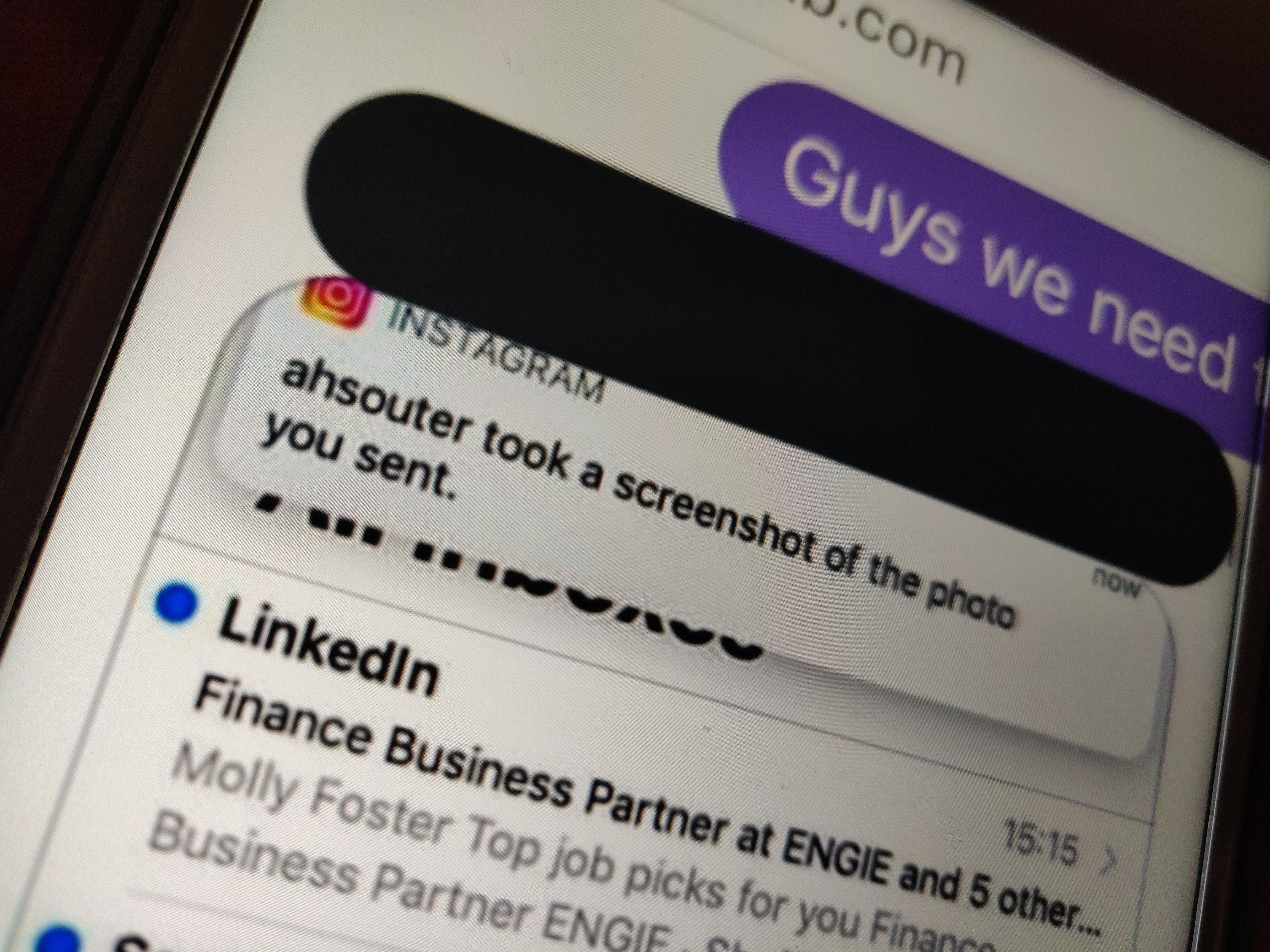 [March 12 update] OMG! Instagram now sends notification if you screenshot someone's pics