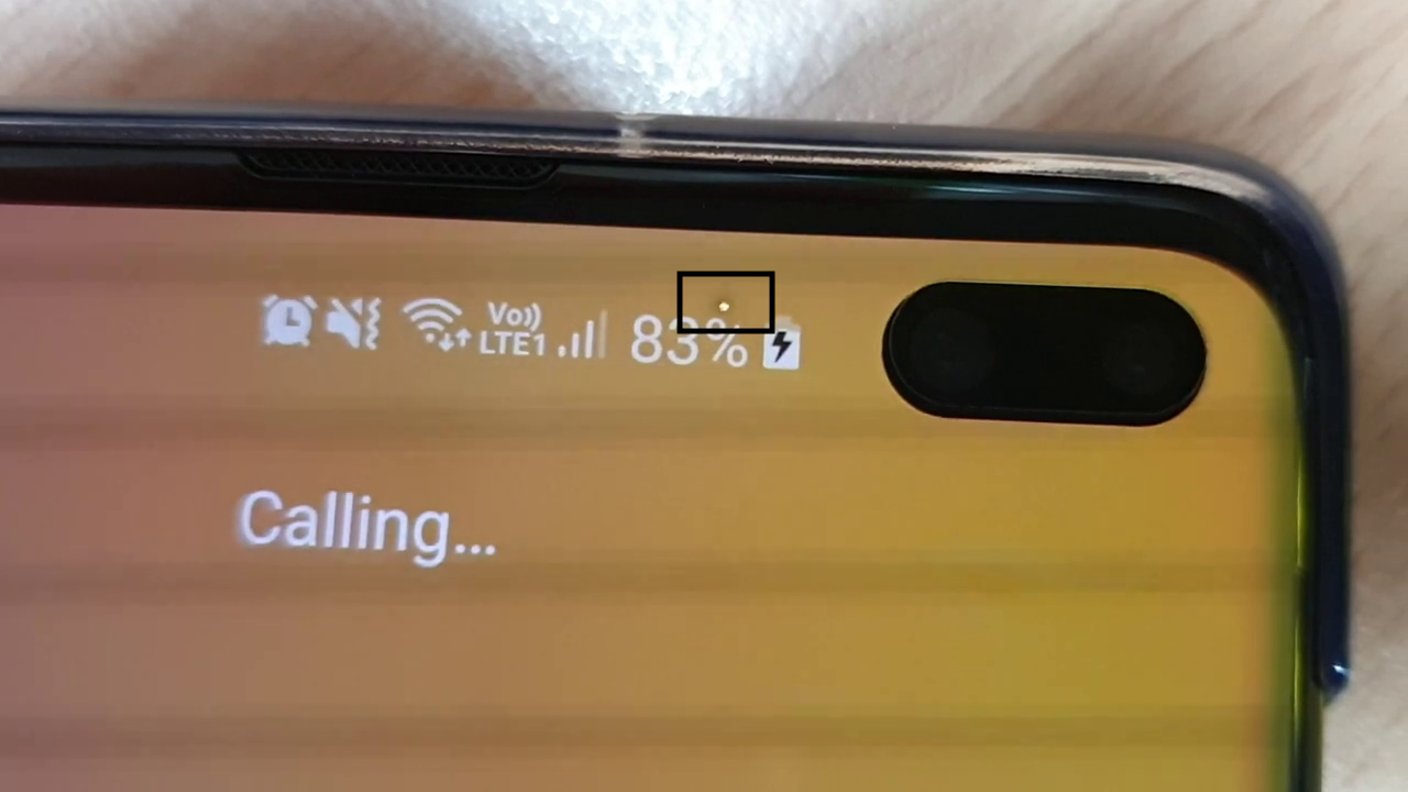Piping prøve tragedie April 16 update] Galaxy S10 notification LED feature via cutout ring  animations incoming; users spot mysterious white blinking pixel; -  PiunikaWeb