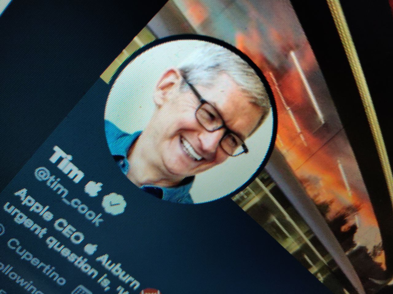 Daily Apple News: Tim Cook now 'Tim Apple' on Twitter, full-screen 2019 iPad touch, iPhone XS and XS Max stutter animation, and more