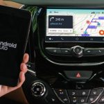Android Auto's 'Assistant reading messages in English' bug confirmed; fix incoming for steering wheel call button problem