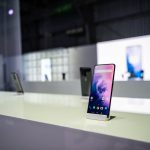 OnePlus 7/7 Pro October security update fixes blank screen issue, improves network performance (Download links inside)