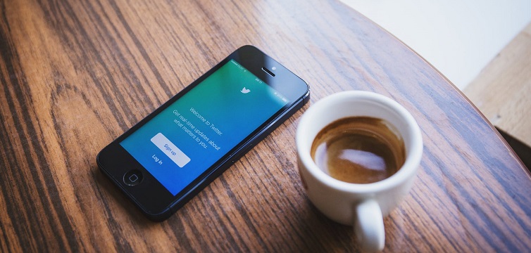 [Update: iOS too] Latest Twitter update crashing Android app on launch? Here's a workaround you can try