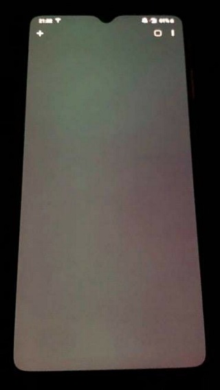 OnePlus-7T-green-tint-issue