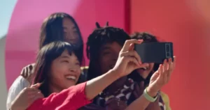 A-group-of-people-clicking-a-selfie-with-Google-Pixel-7-Pro-in-Obsidian-variant