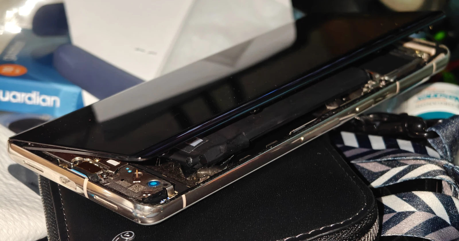 Pixel 7 and 7 Pro users report battery swelling as issue spreads beyond 7a