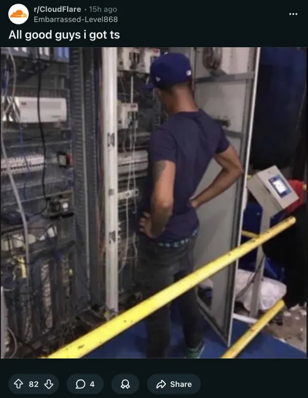 cloudflare-outage-meme-reddit-2