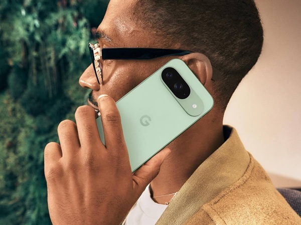 Google-Pixel-phone-on-ear