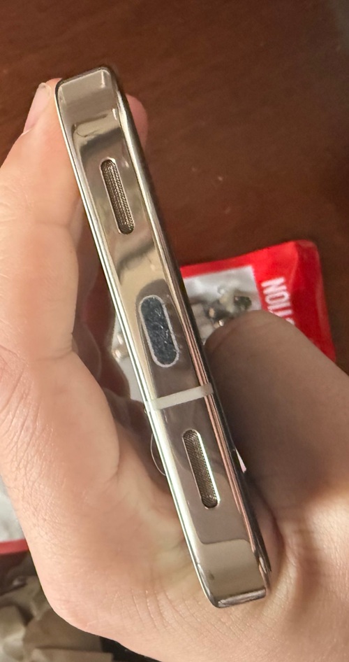 Pixel-10-Pro-XL-with-USB-C-port-filled