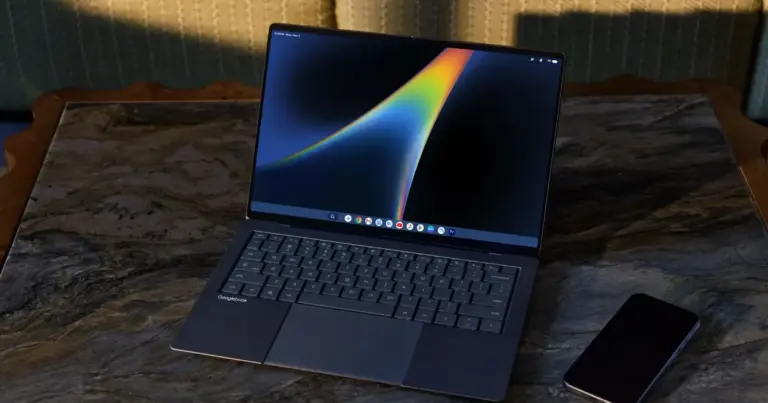 Chrome M156 rolling out to Googlebook with fixes for extensions, multitasking, and more